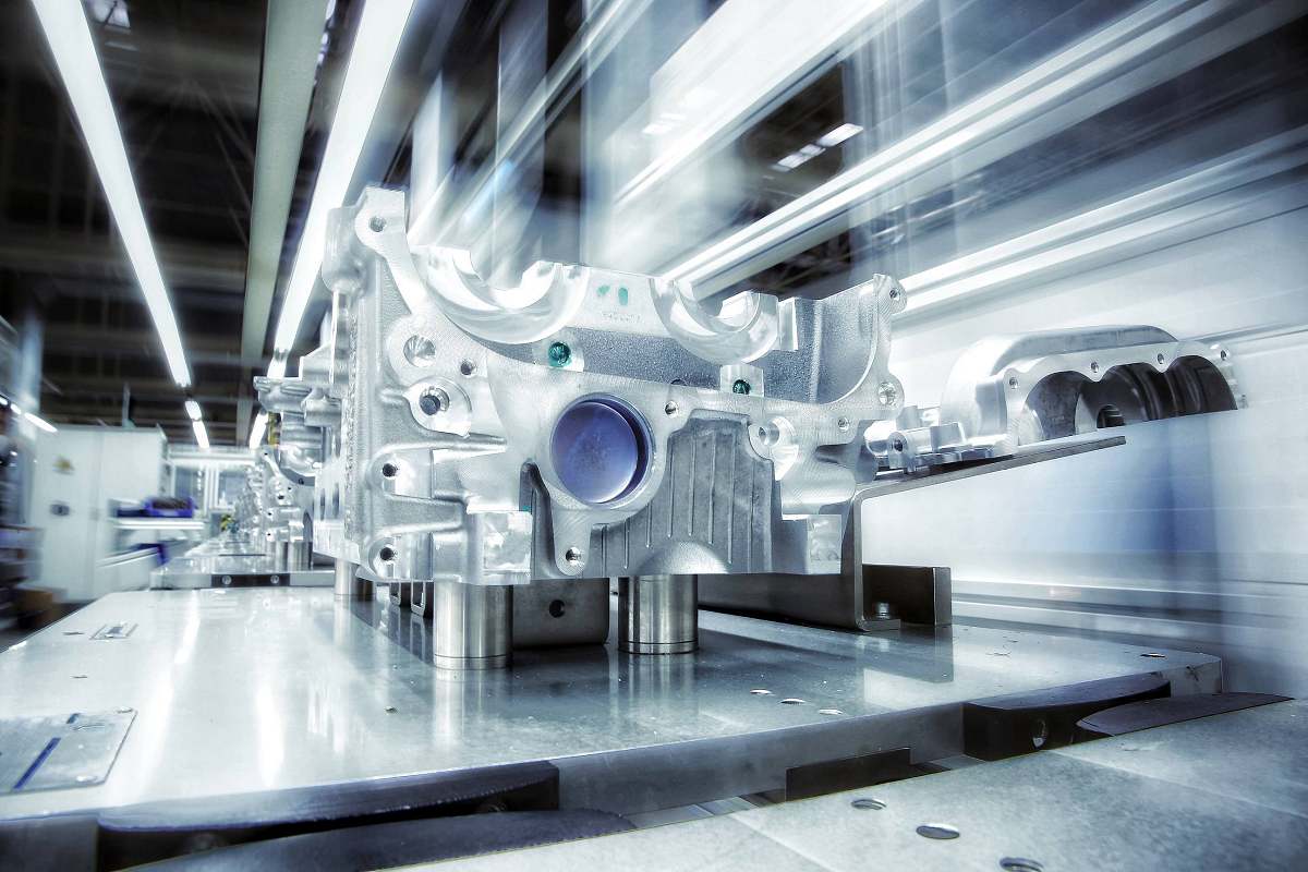 湖南湖大三佳車輛技術裝備有限公司關于汽車模具發(fā)展現狀公告